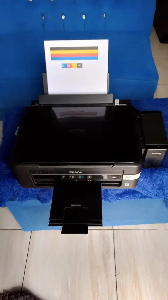 Printer Epson L380 siap pakai masih mulus bersih luar dalam.