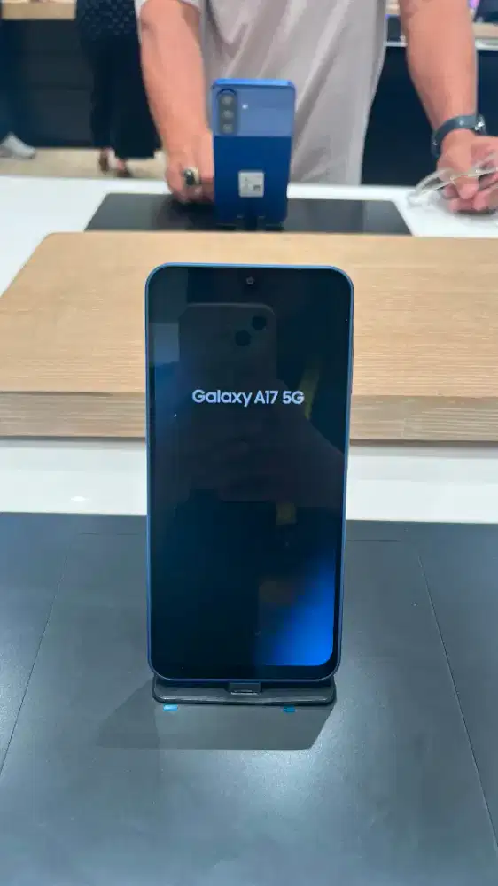 SAMSUNG A17    5G