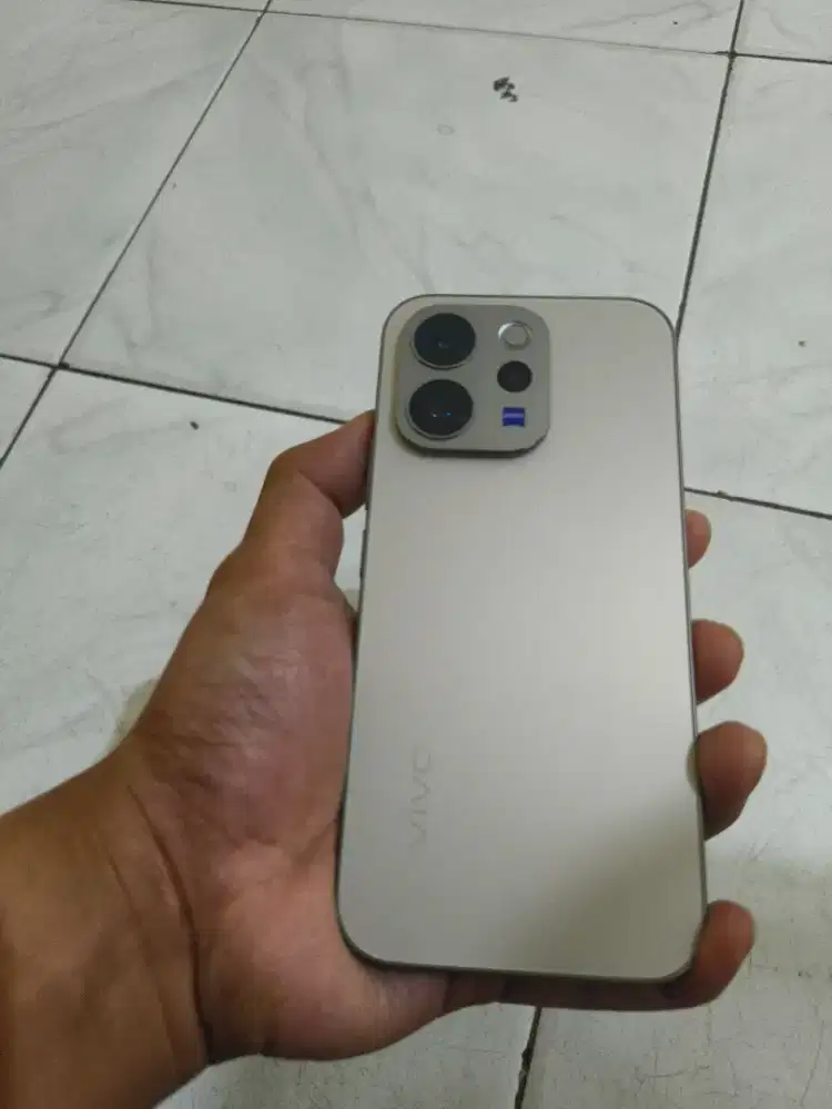 Vivo V70 12/256 bisa tt/bt