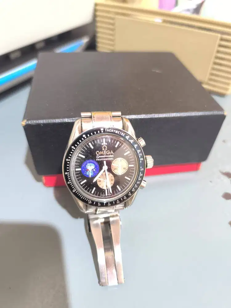 Omega Scoopy theme Tachymetre