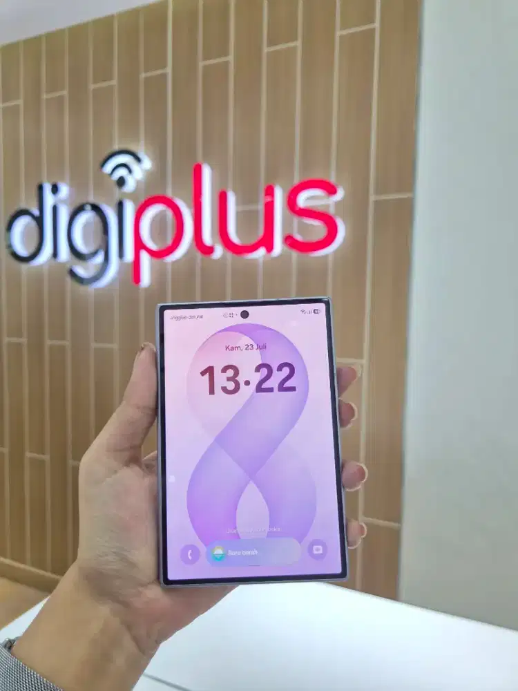 NEW Samsung Galaxy Fold 8 Wid 12/256 Free Fit 3