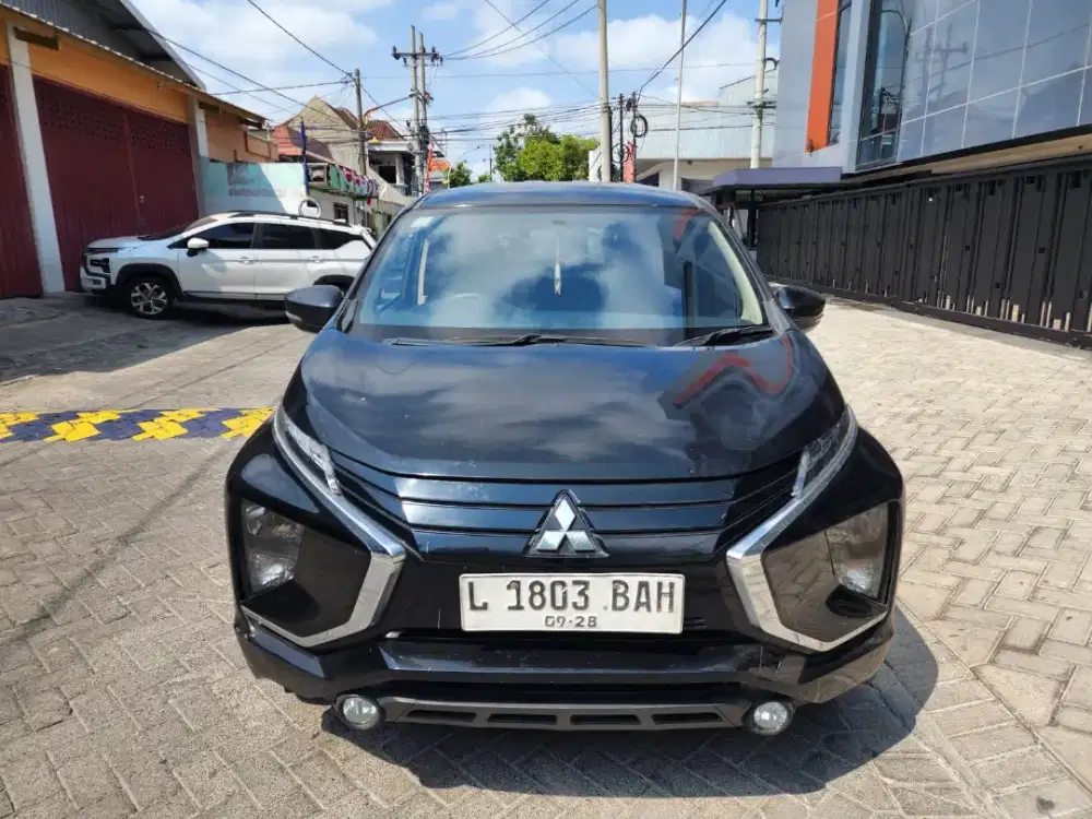 XPANDER 1.5 EXCEED MANUAL 2018 HITAM