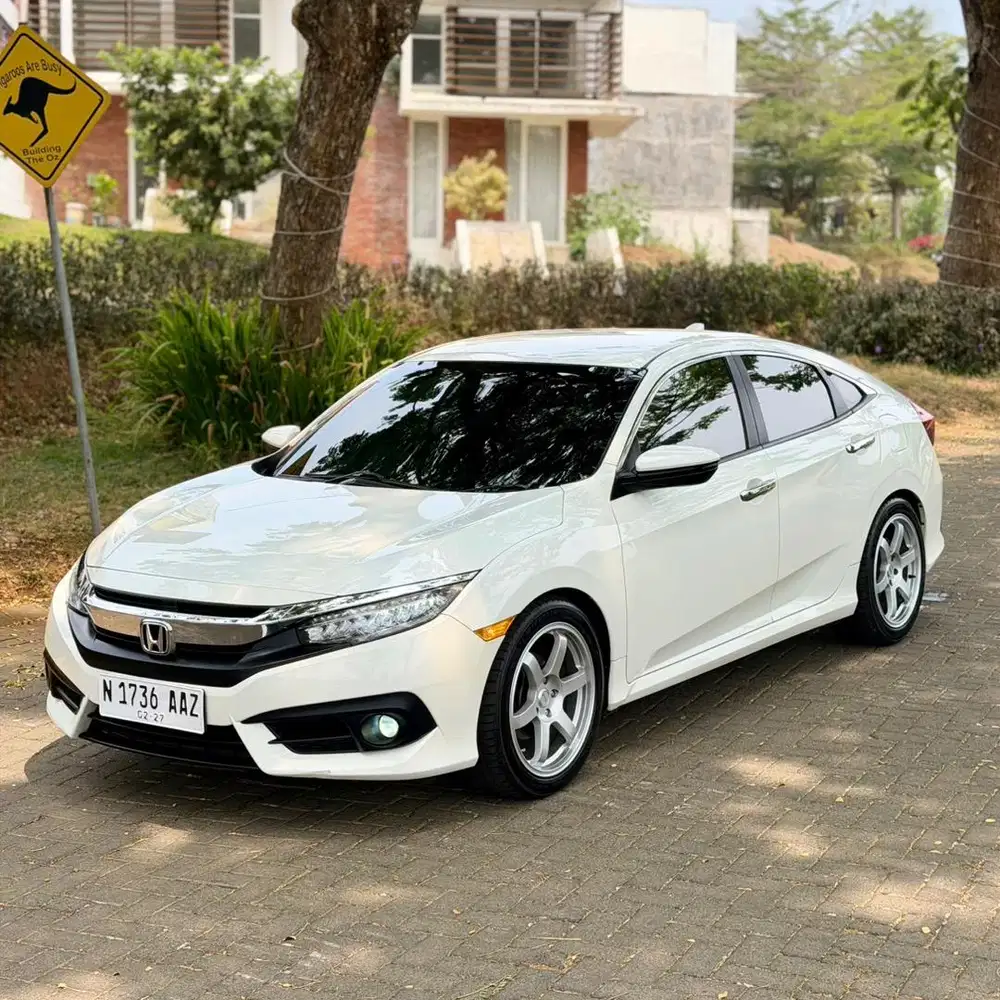 Civic Turbo ES 2017 Plat N Malang kota