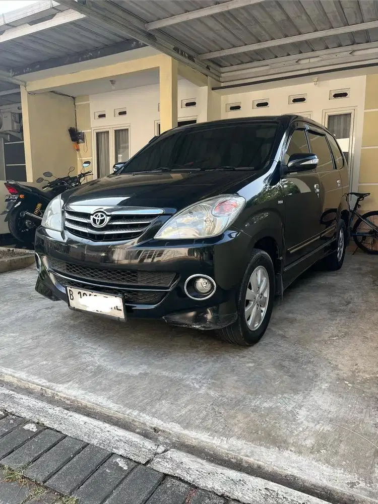 Dijual avanza type S th 2011