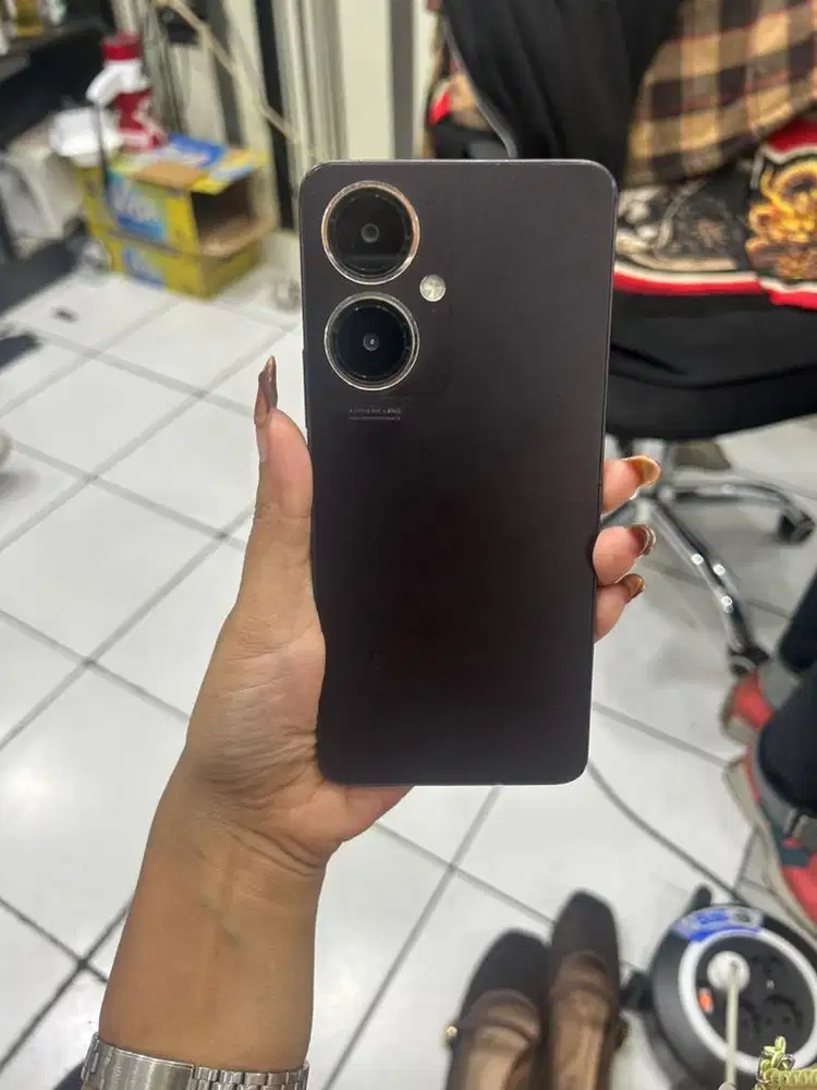 vivo y27 8/128.