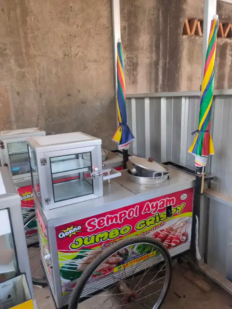 2 Gerobak Dorong Roda 3 Untuk Usaha Sempol, Cilok, Otak otak, Cireng,