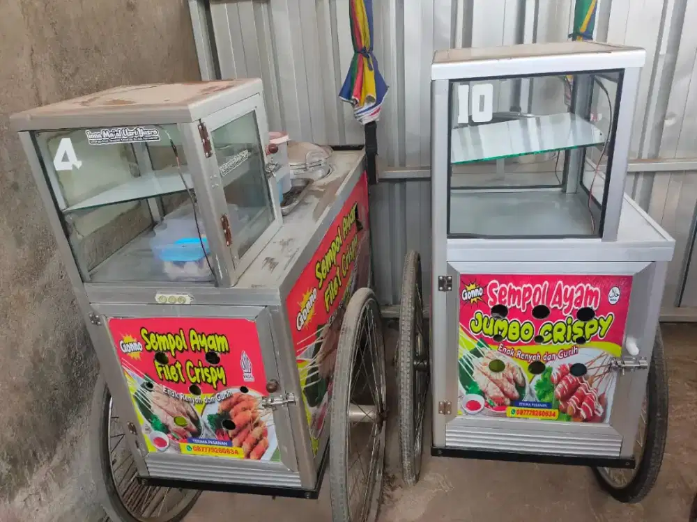 2 Gerobak Dorong Roda 3 Untuk Usaha Sempol, Cilok, Otak otak, Cireng,