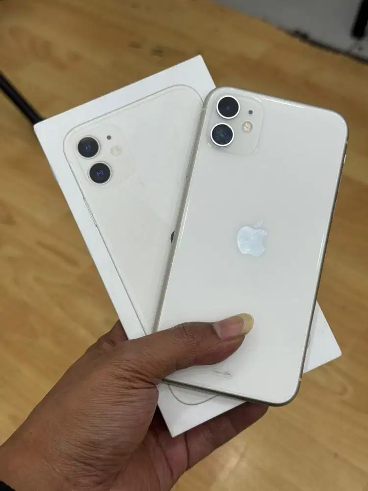 Iphone 11 64Gb white second ibox mulus fullset ori bh 100%