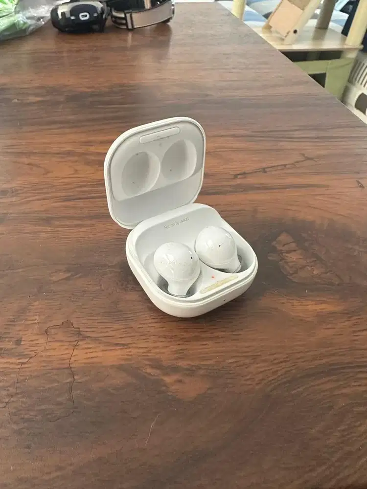 Earphone Samsung Galaxy Buds original putih