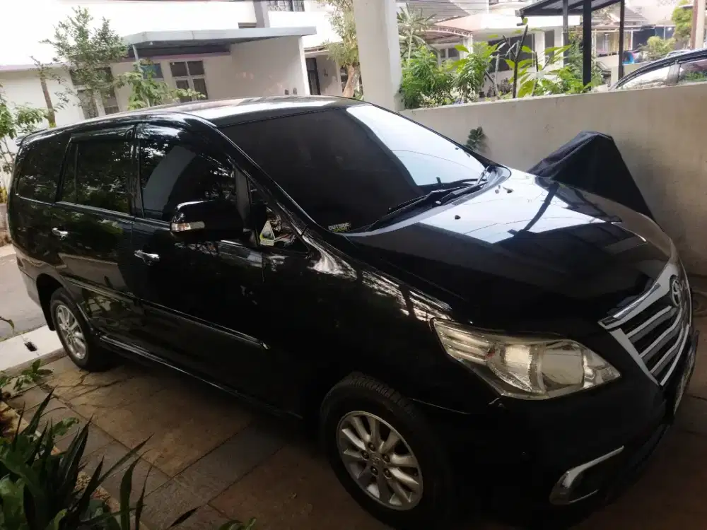 Dijual Innova V AT Diesel 2014 Low km asli