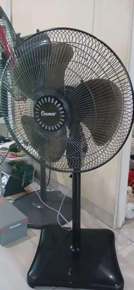 Kipas Angin Cosmos 16 inch Berdiri Kondisi Mulus