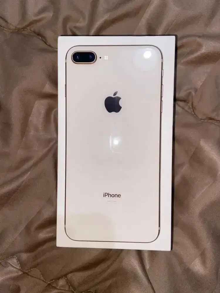 Iphone 8 plus 256gb all operator terawat pemakian perampuan