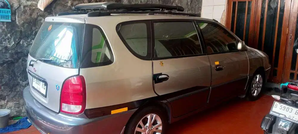 Kia Carens I 2001 Bensin