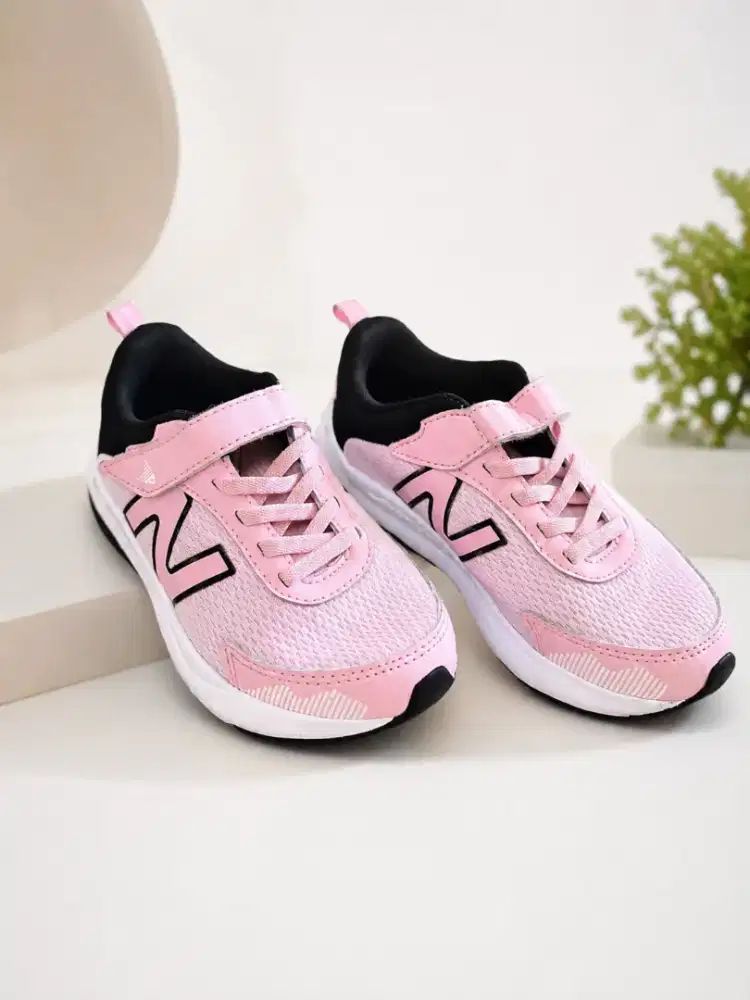 Preloved New Balance Kids Dynasoft 545