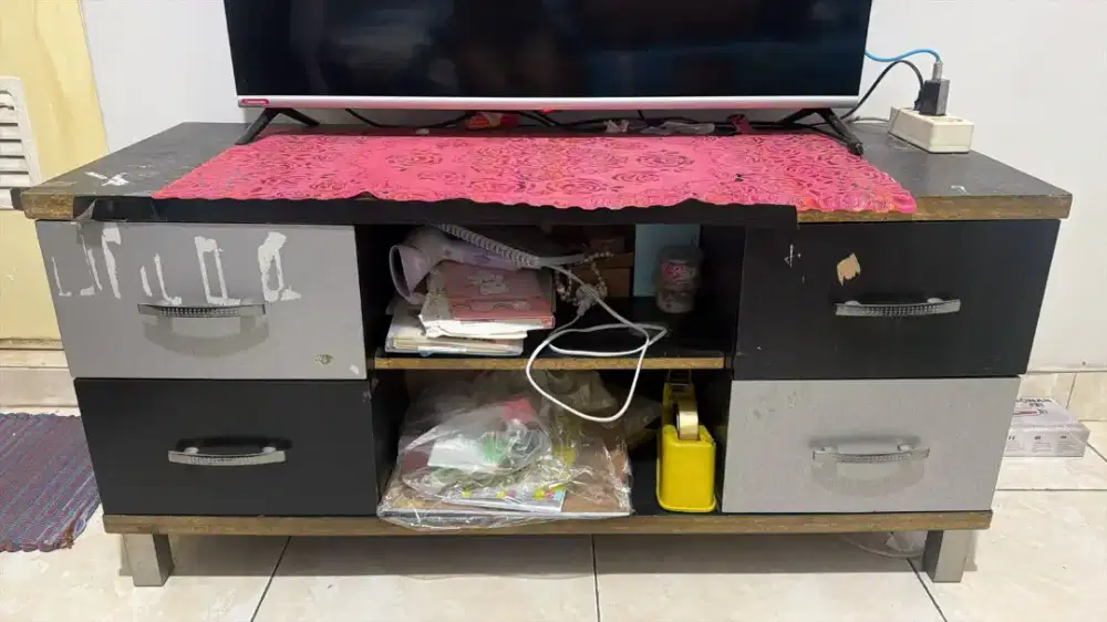 meja tv tebal kokoh