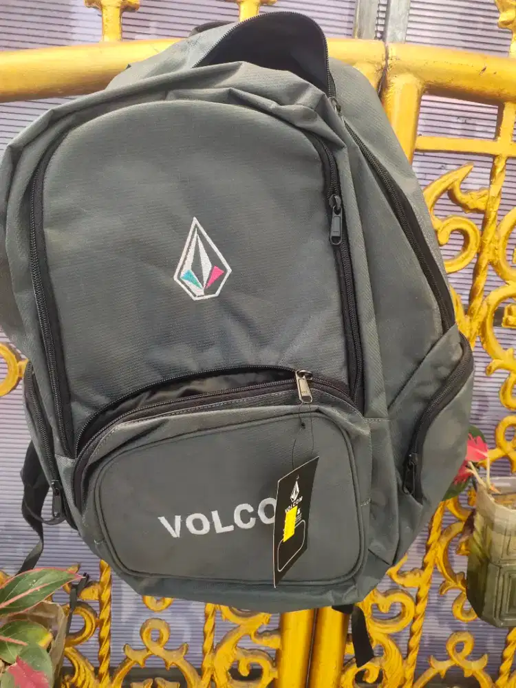 Jual tas serbaguna dan laptop, kondisi prime berbandrol