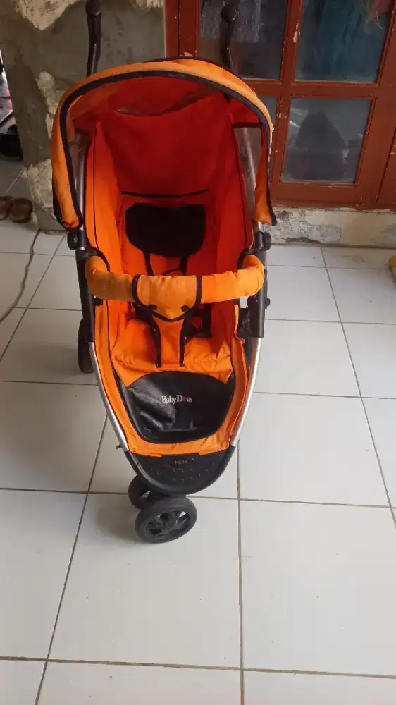 Dijual Cepat Stroller BabyDoes Siap Pakai