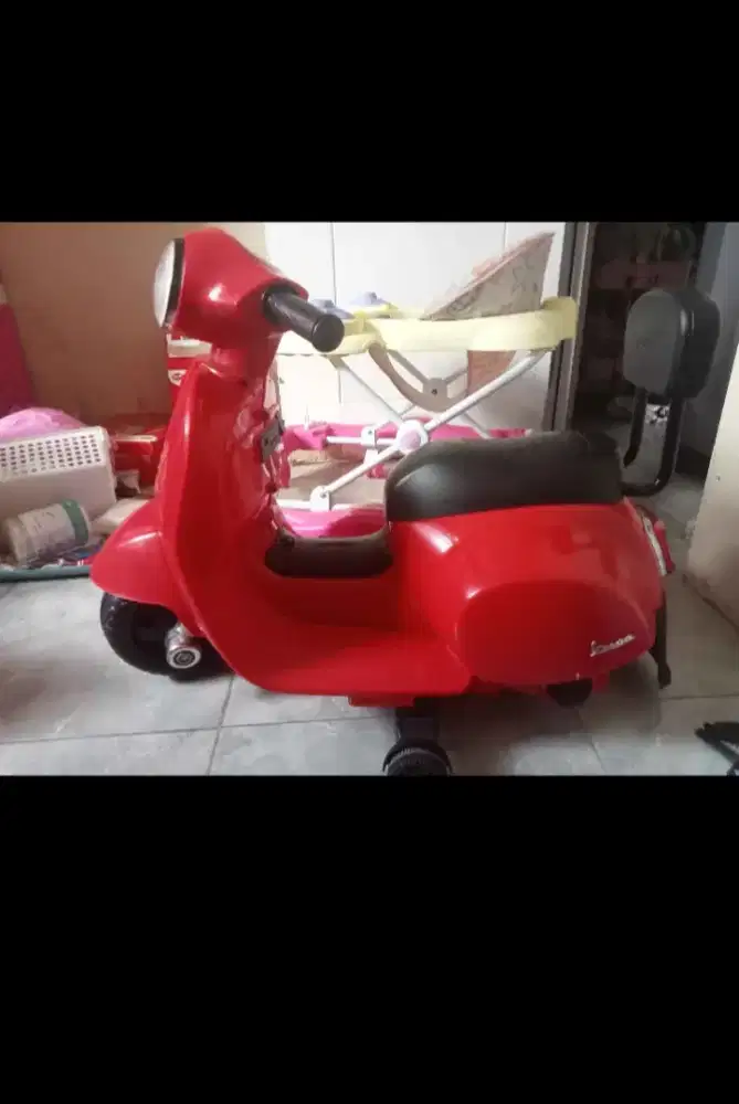 Mainan anak vespa