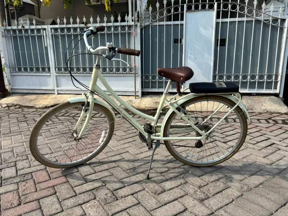 Sepeda Wanita Polygon Desain Klasik