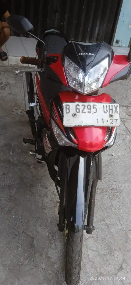 Di jual supra x 125 tahun 2007.komplit