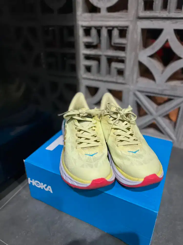 Hoka Carbon X 2