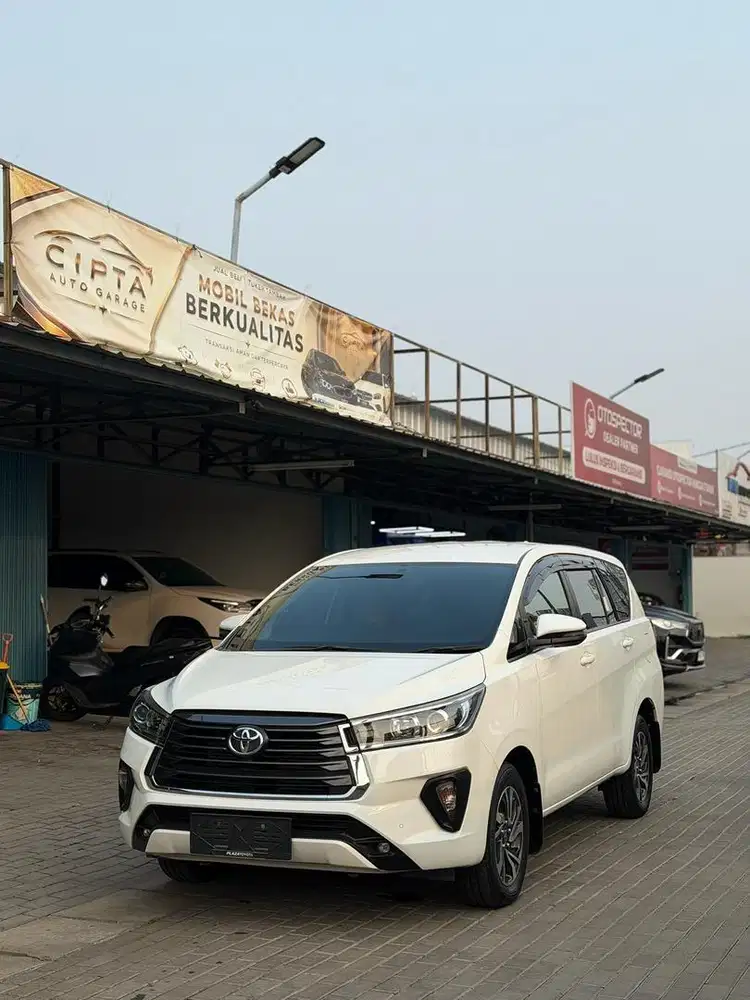 INNOVA REBORN V DIESEL 2021 AT