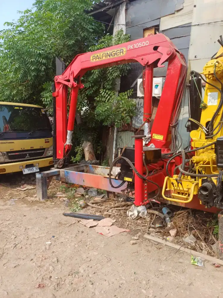 Dijual crane lipat palfingger pk 10500 siap pake