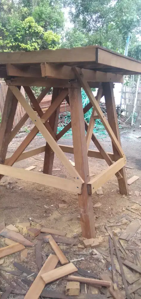 Kaki tandon menara ulin tiang 10/10  kapasitas 2200 ltr