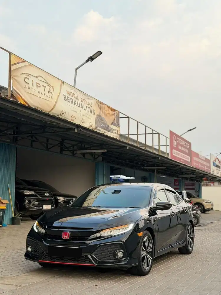 CIVIC E HATCHBACK LOW KM
