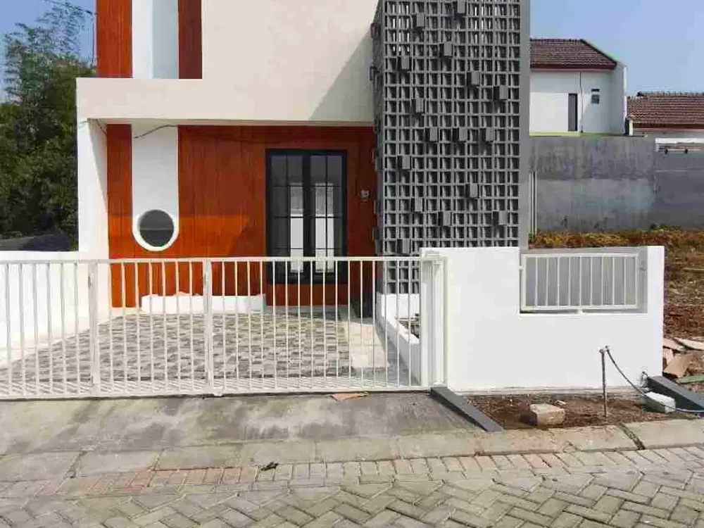 Rumah 2 lantai modern dekat kota batu & malang