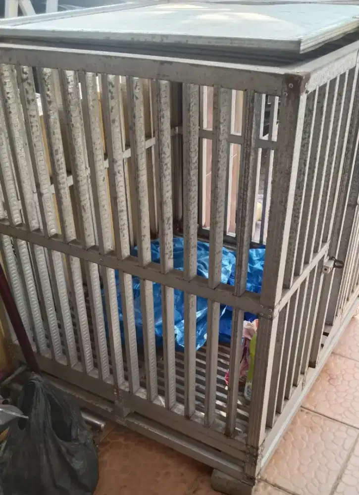 Kandang Anjing Bahan Baja Ringan