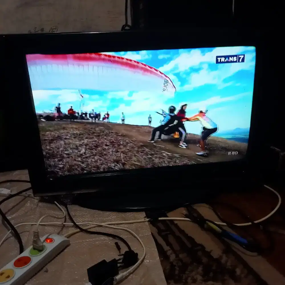 Tv lcd Toshiba 26 inchi