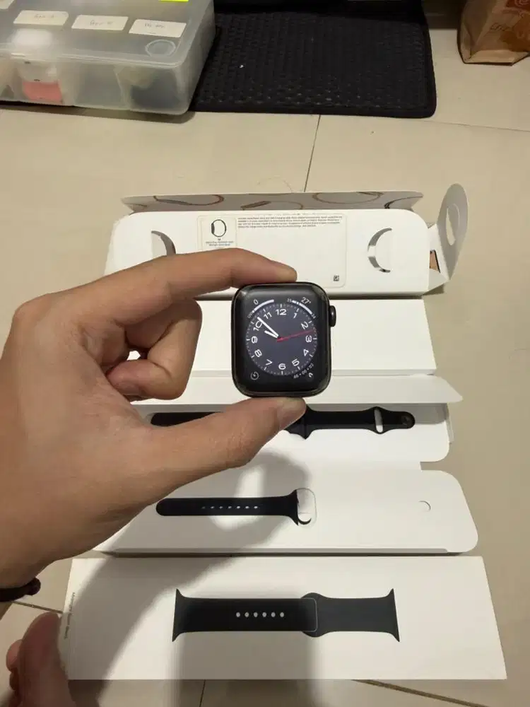 Apple watch se gen 1 fullset original like new