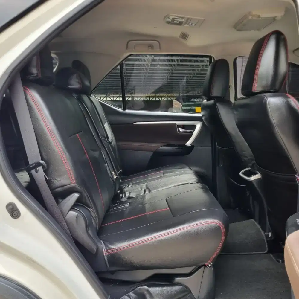 Toyota Fortuner 2.7 GR Bensin A/T 2022