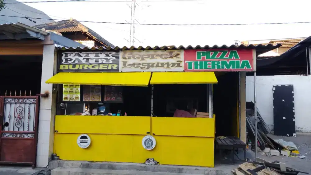 Dibutuhkan lowongan pekerjaan karyawan karyawati penjaga stand makanan