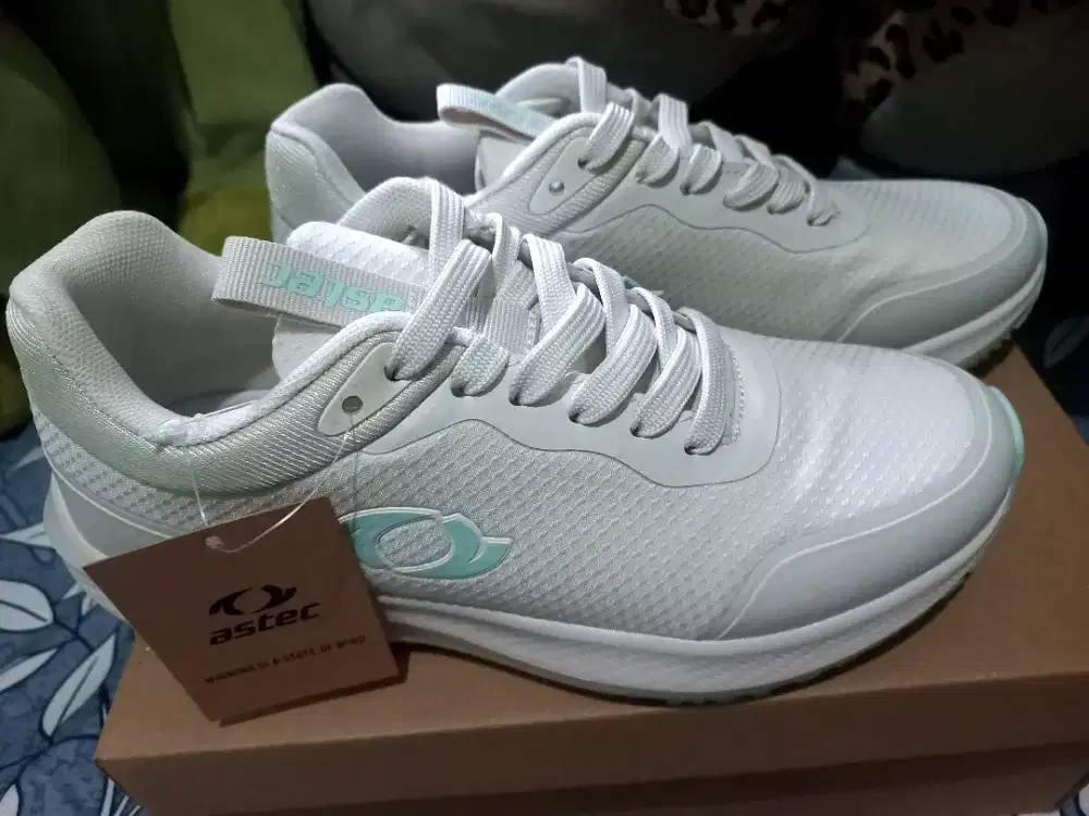 JUAL SEPATU RUNNING