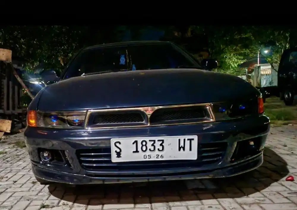 Mitsubishi Galant hiu 2001
