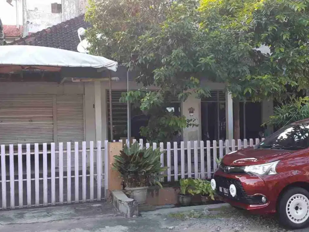 tanah bonus bangunan  jalan teratai Kreneng renon bali