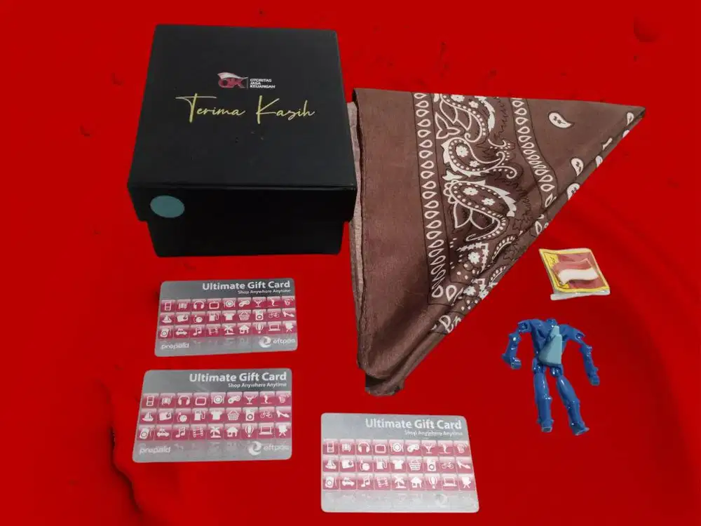BORONGAN– BATIK, ROBOT RHINO, PIN MERAH PUTIH, KOTAK & GIFT CARDS