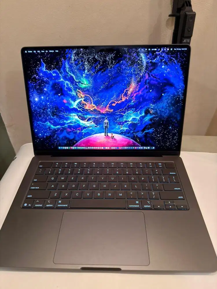 BNOB Macbook Pro M5 16/1TB iBox