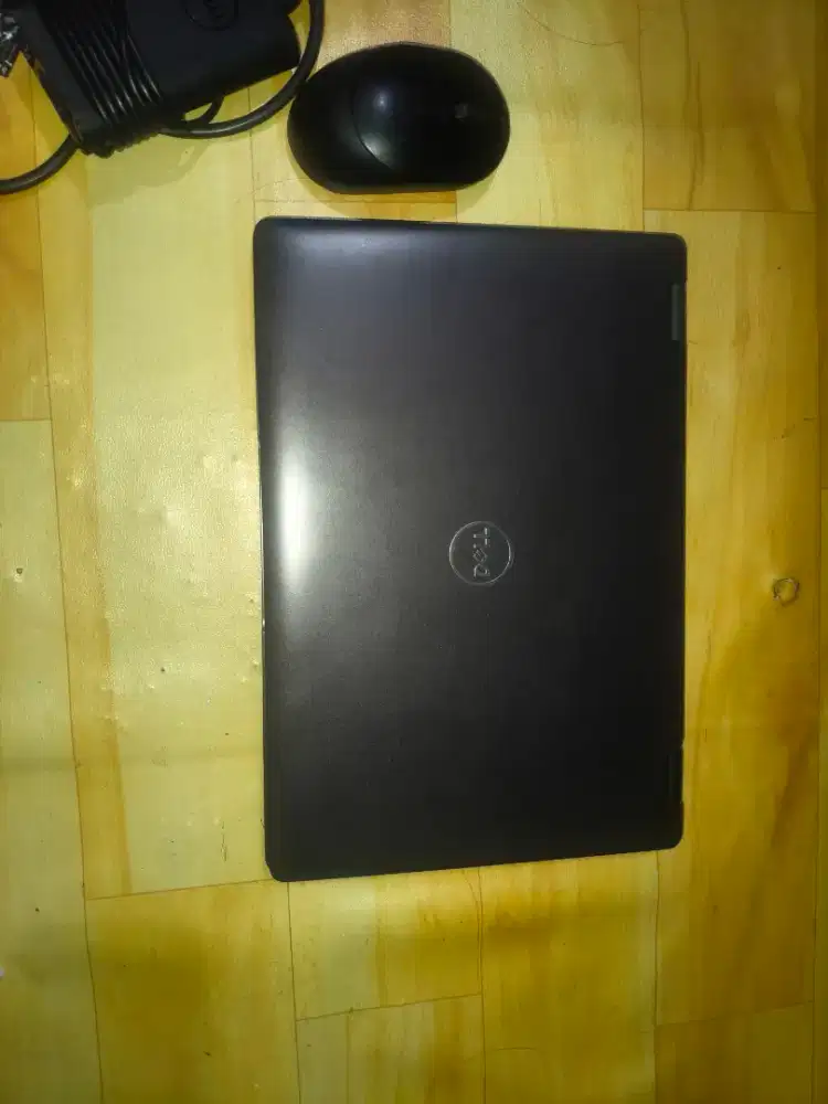 Dijual Laptop Dell latitude 5300 touchscreen 2in1/SSD/RAM 16
