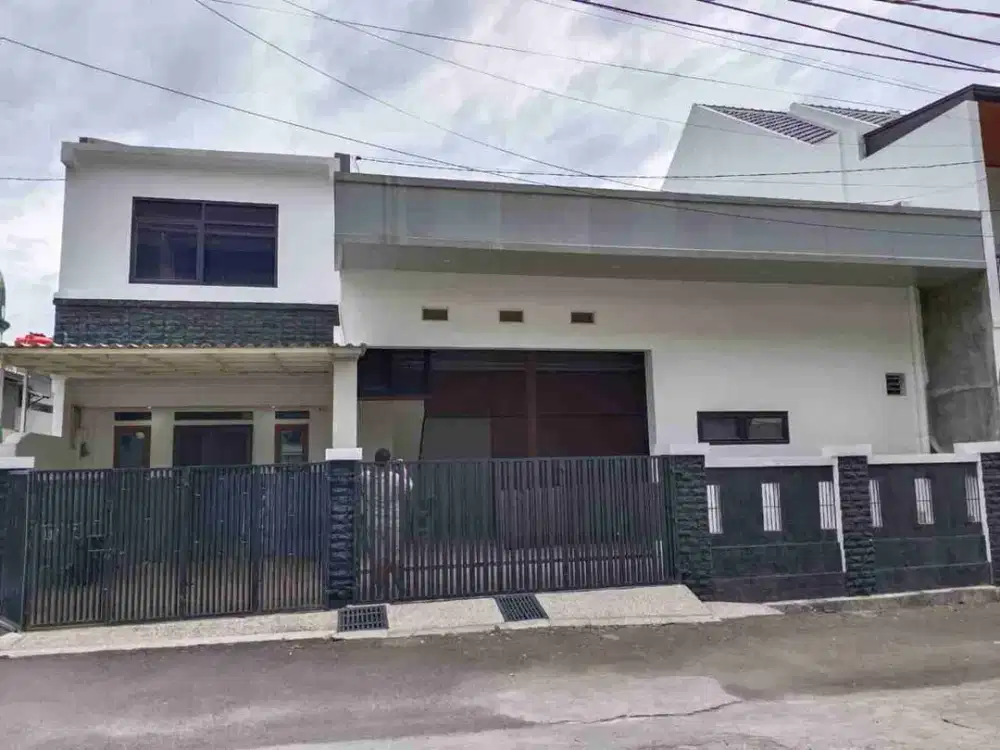 Di jual cepat Rumah sekaligus Gudang di Pondok kopi Duren sawit Jakarta timur