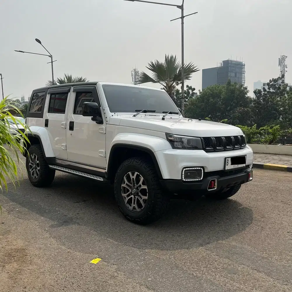 BAIC BJ40 Plus 2.0L 4x4 AT 2025 nik 2024