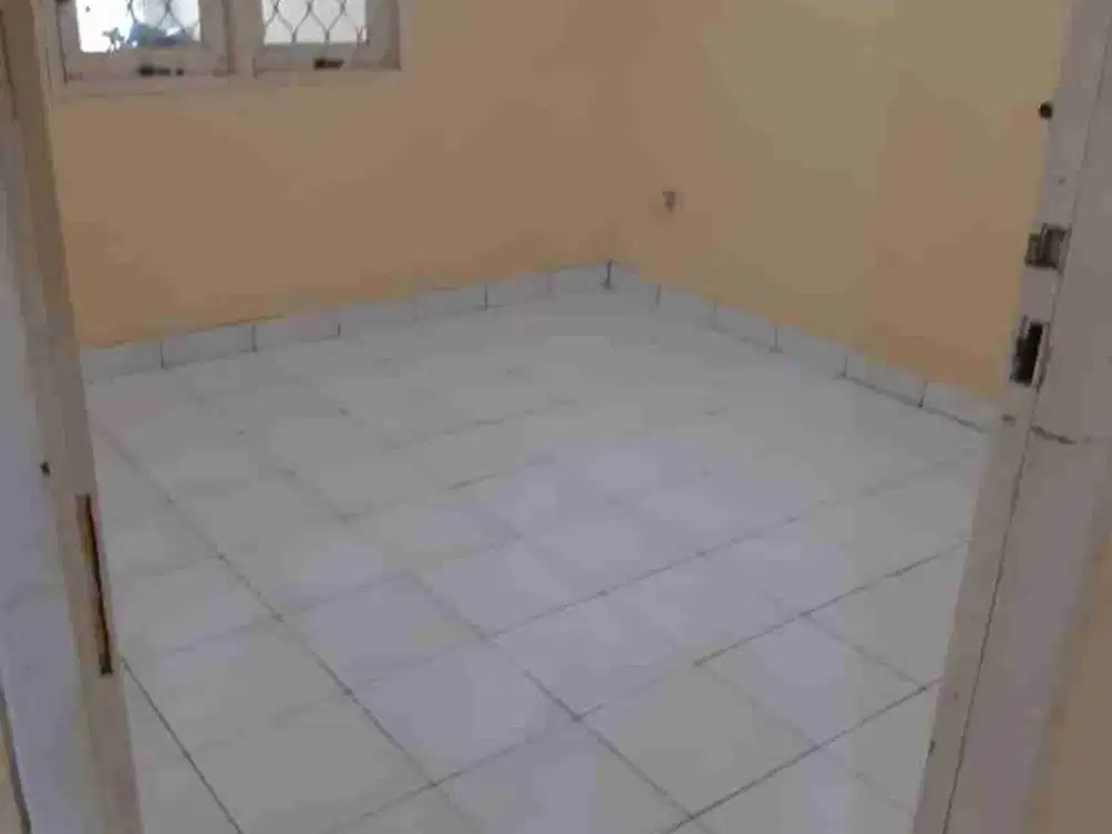 Rumah Jual. siap huni, bersih, sangat strategis, bebas banjir, lingkungan asri di Taman Galaxy, Bekasi Selatan