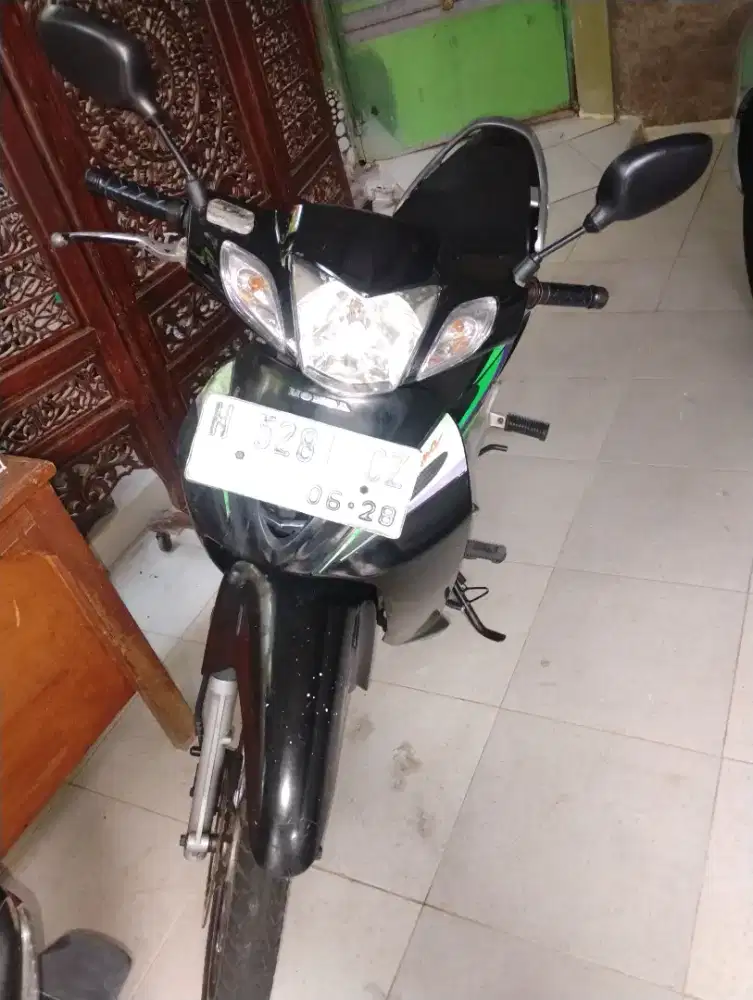 Honda karisma hitam hijau 2003 tangan pertama