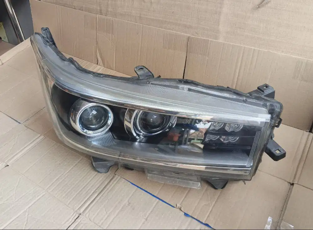 Head Lamp innova reborn Venturer