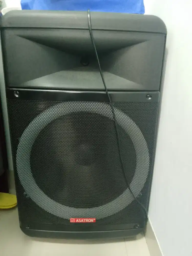 Asatron Hollywood 15 Inch, speaker aktif portabel berukuran 15 inci