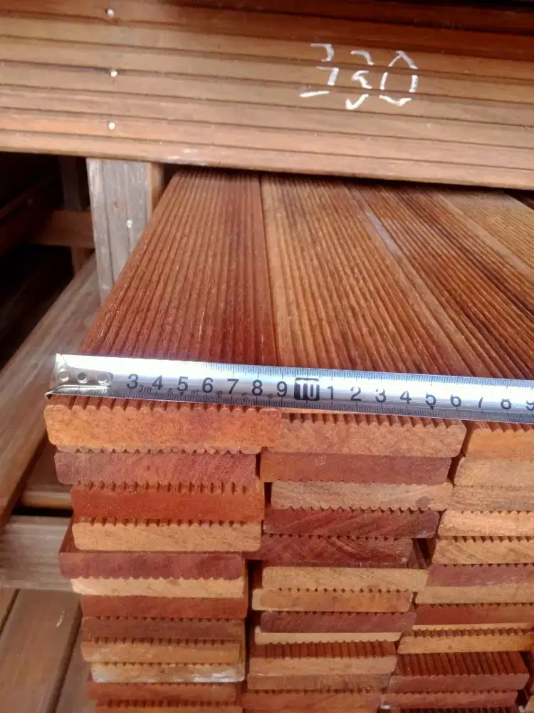 Kayu decking merbau
