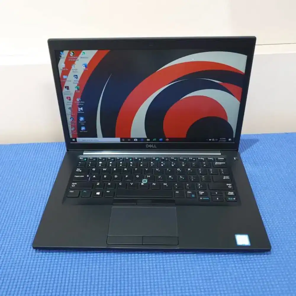 Dell 7490 siap diajak kerja dari kantor maupun rumah.