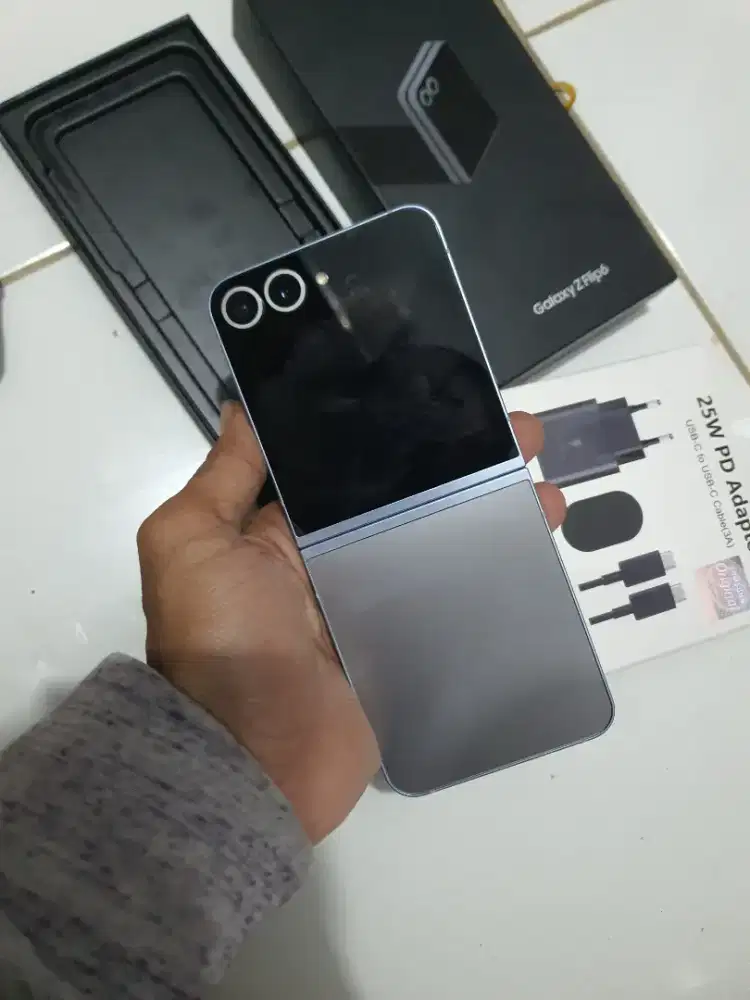 Samsung Z Flip 6